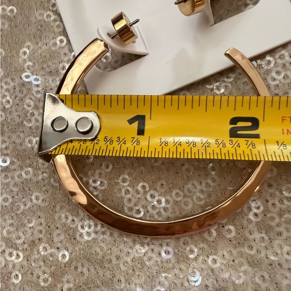 NWT Chico’s Animal STATEMENT Necklace and earrings - Picture 9 of 9